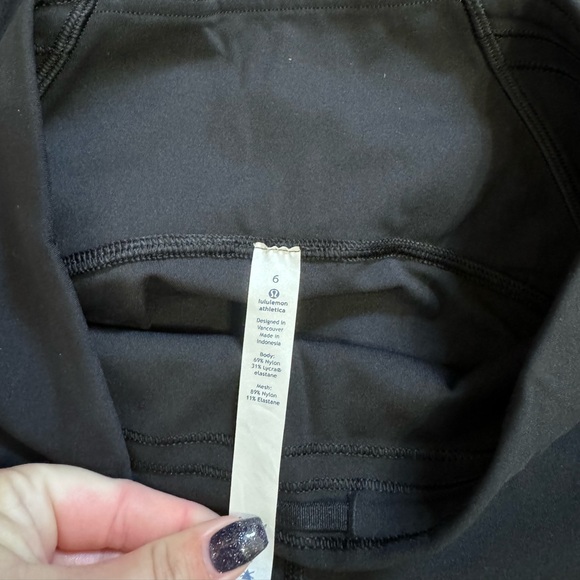 Lululemon 17” Train Times Crop - Picture 8 of 9